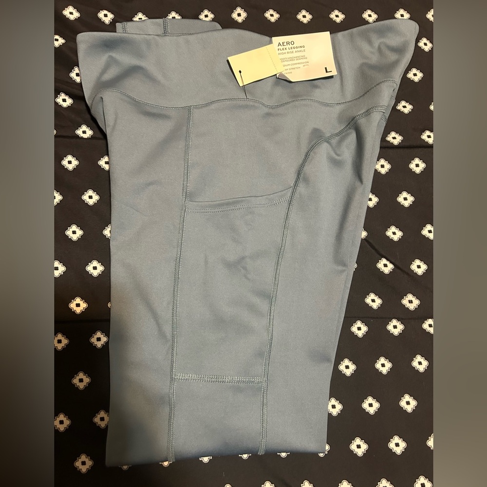 NWT- Aeropostale Blue leggings- high rise w/ pockets- size large - Picture 9 of 11
